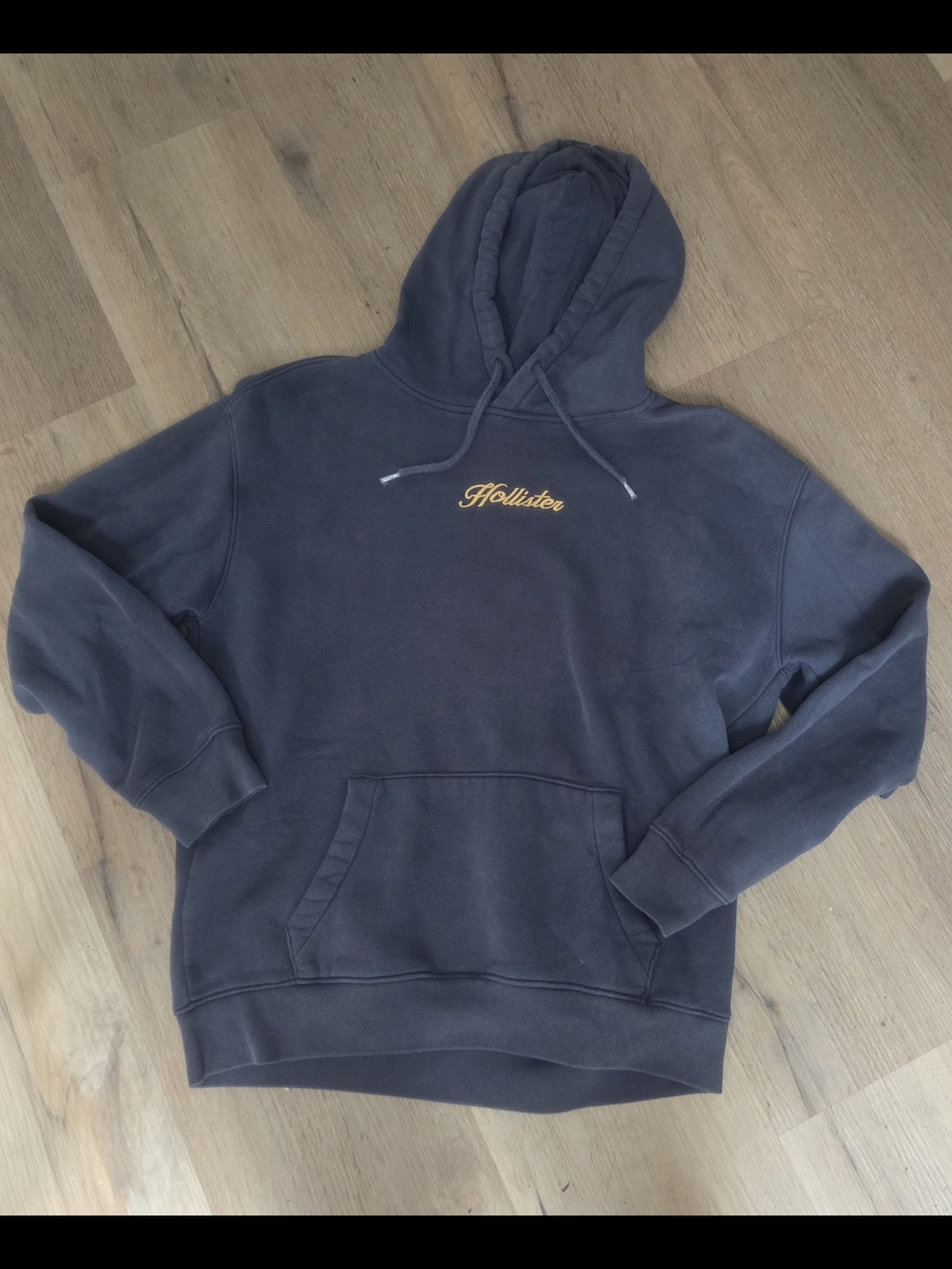 Hollister Men's Dark Blue Hoodie with Yellow Script Logo  Sz L   BIN Y